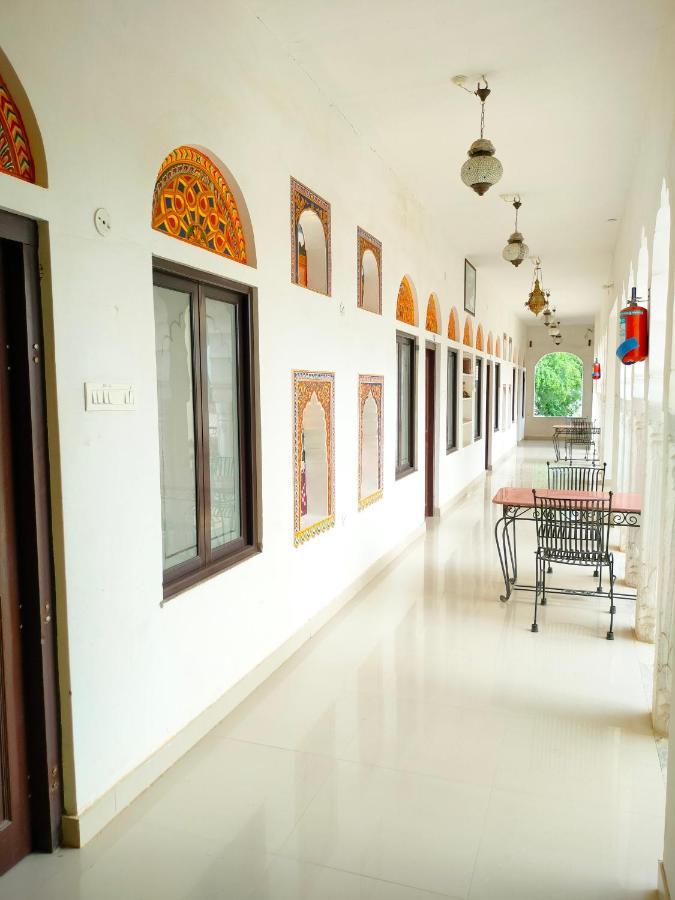 Hotel Mandawa Palace And Restaurent Exterior photo