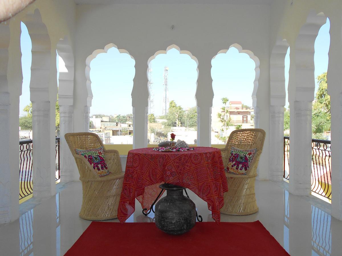Hotel Mandawa Palace And Restaurent Exterior photo