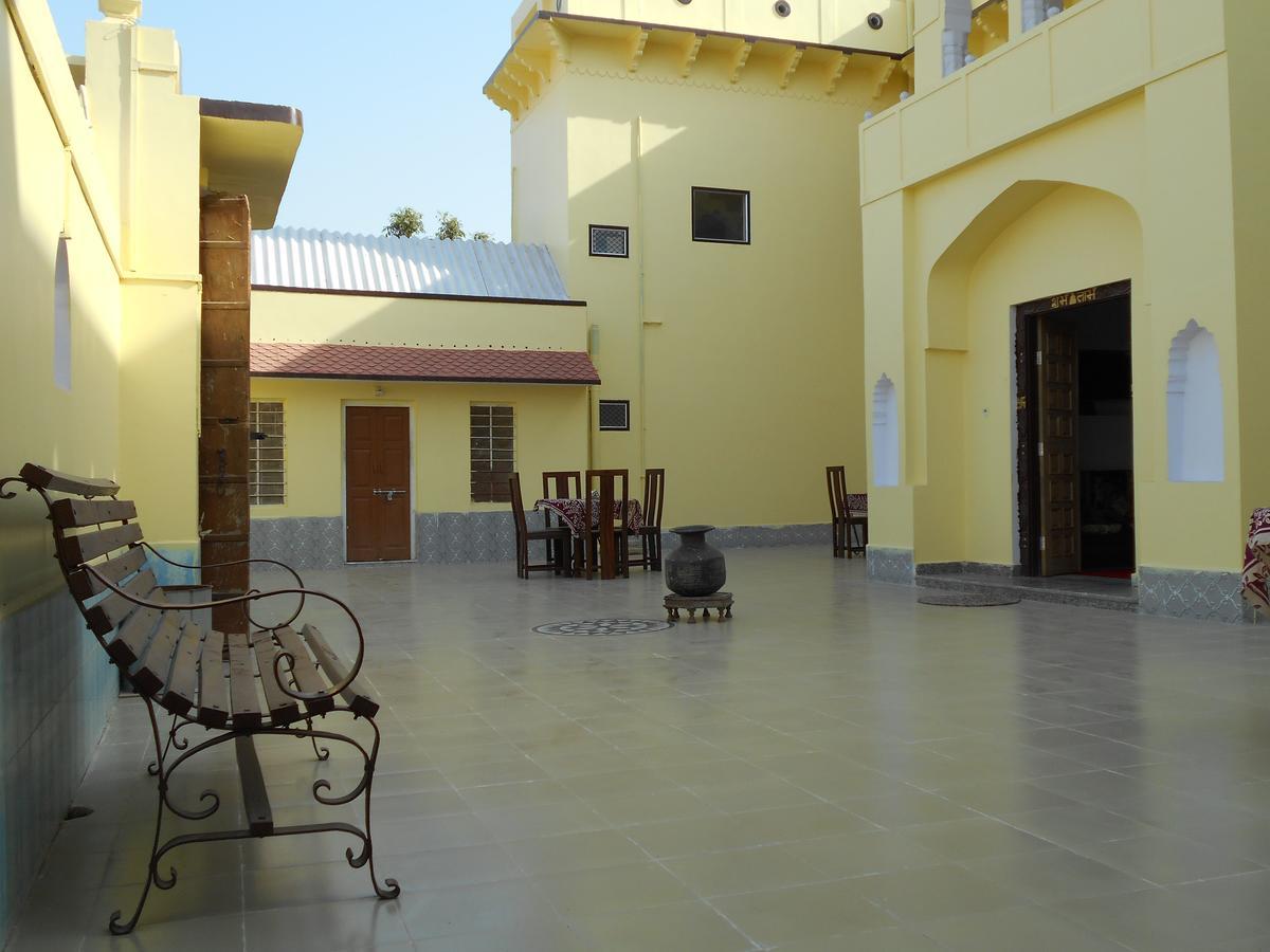 Hotel Mandawa Palace And Restaurent Exterior photo