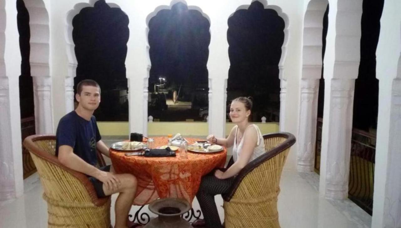 Hotel Mandawa Palace And Restaurent Exterior photo